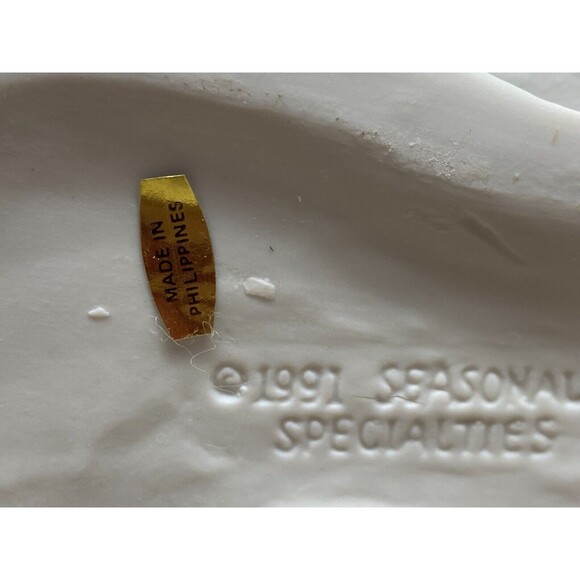 Vtg 1991 Christmas Valley Illuminated Porcelain Church In Original Box - Picture 13 of 16